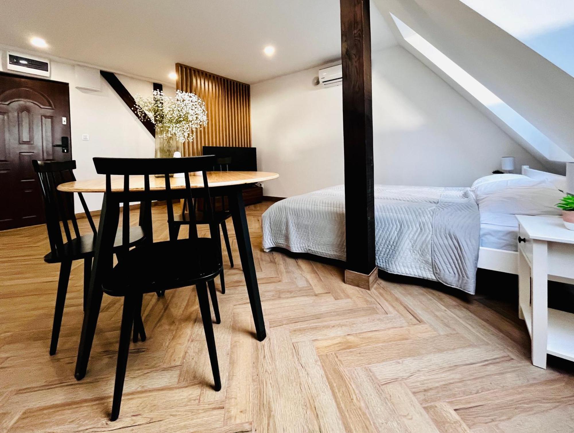 Apartamenty Kamienica Centrum - 1 Maja Lubin  Luaran gambar
