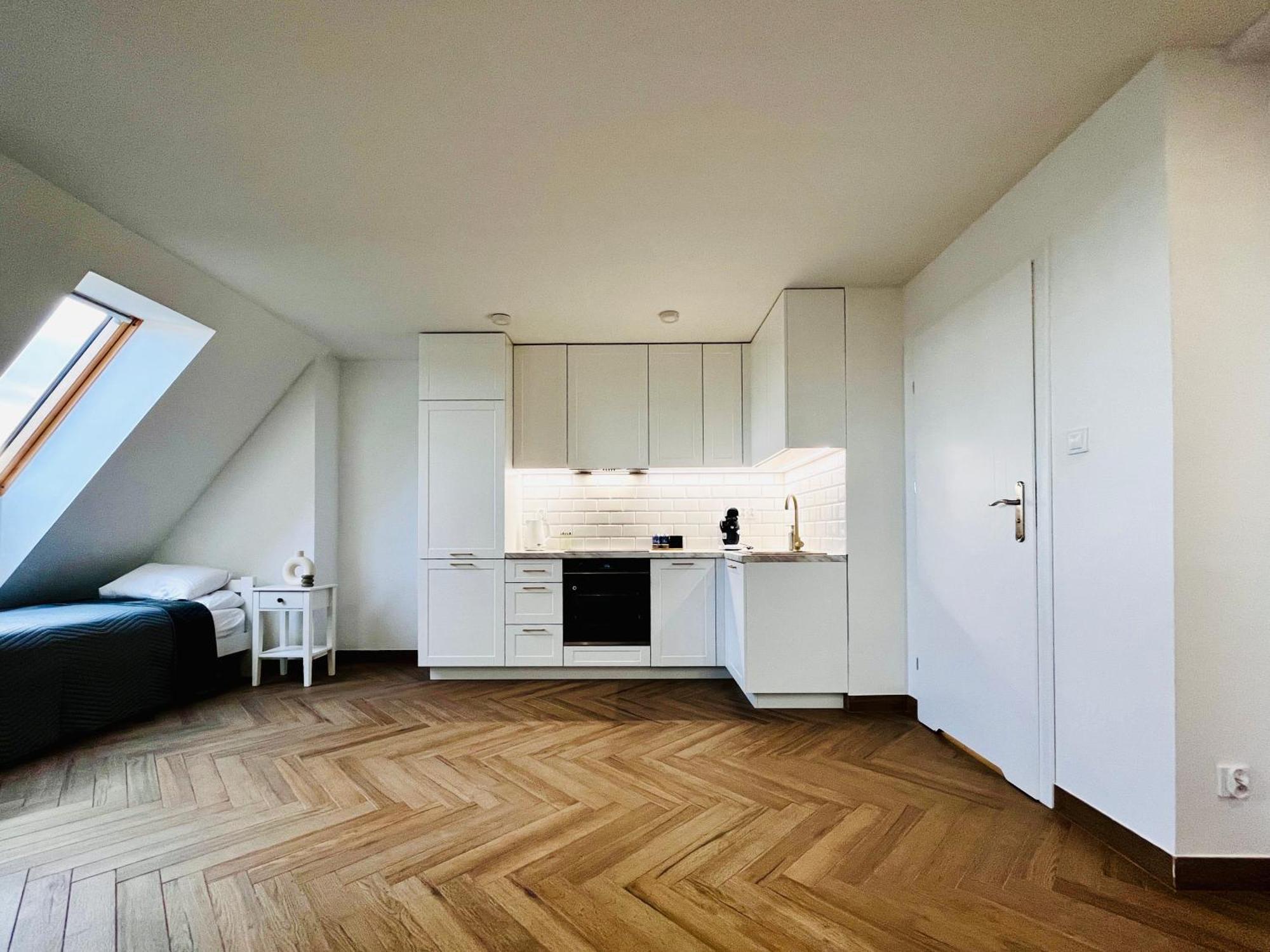 Apartamenty Kamienica Centrum - 1 Maja Lubin  Luaran gambar