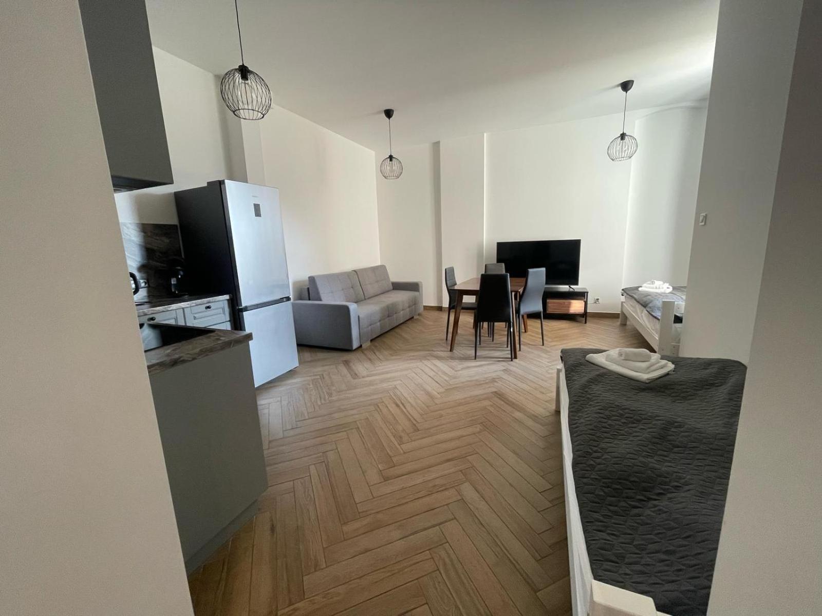 Apartamenty Kamienica Centrum - 1 Maja Lubin  Luaran gambar